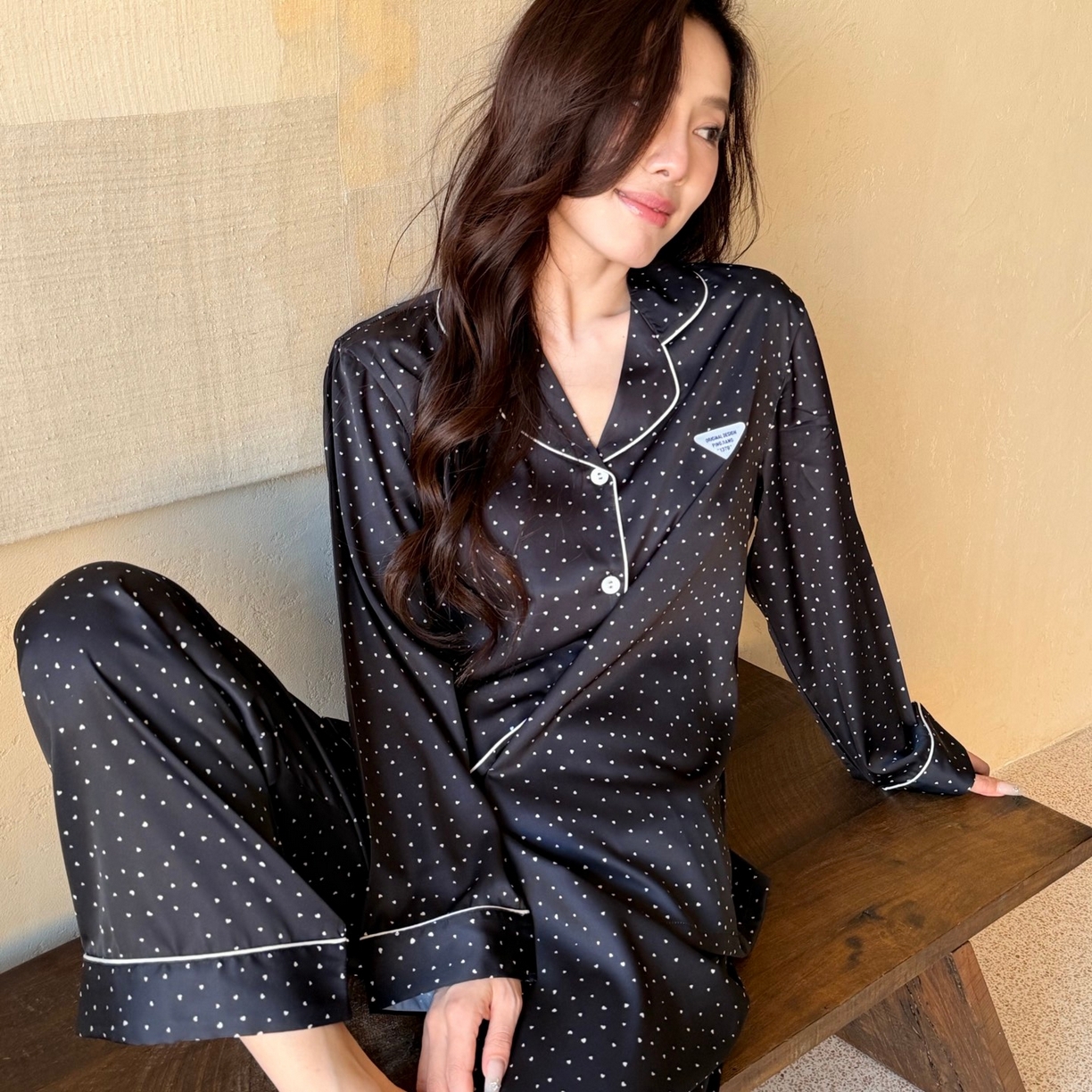 91家纺网 家纺一手货源 找家纺 妍景家居生活馆 2026春夏新款冰雪丝-点点三角形家居服 冰雪丝-点点三件套-黑色