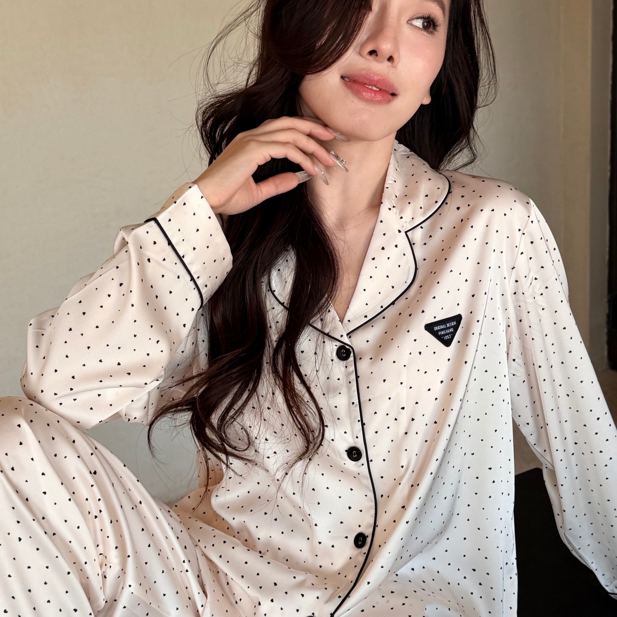 91家纺网 家纺一手货源 找家纺 妍景家居生活馆 2026春夏新款冰雪丝-点点三角形家居服 冰雪丝-点点三件套-白色