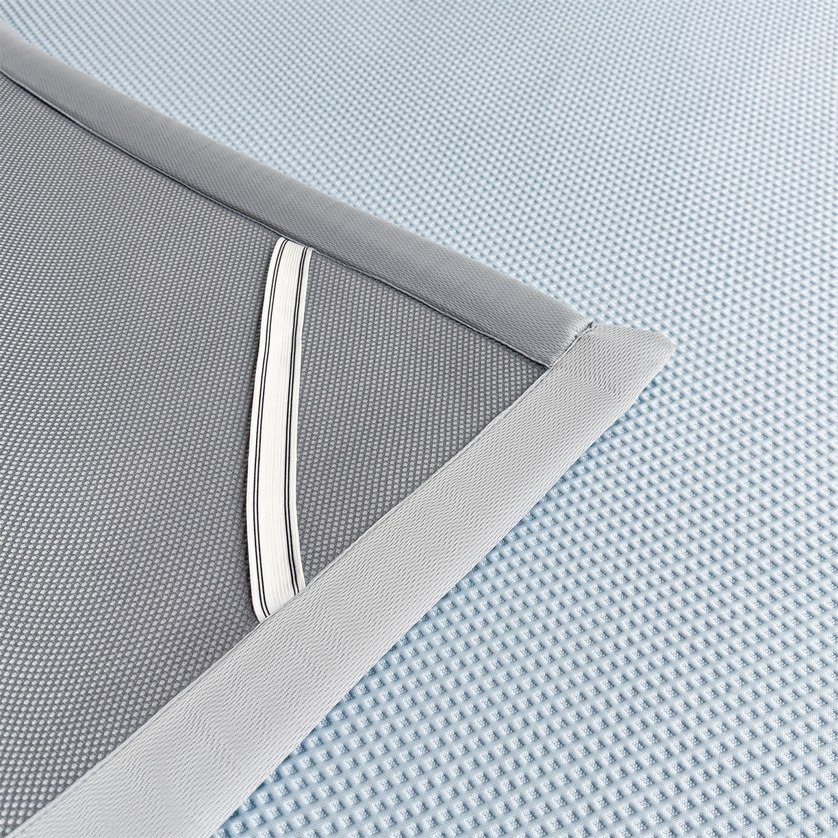 91家纺网 家纺一手货源 找家纺 （总）雯豆家纺 2026春夏新款PE中分子豆豆凉席平铺席子三件套可水洗-墨蝶