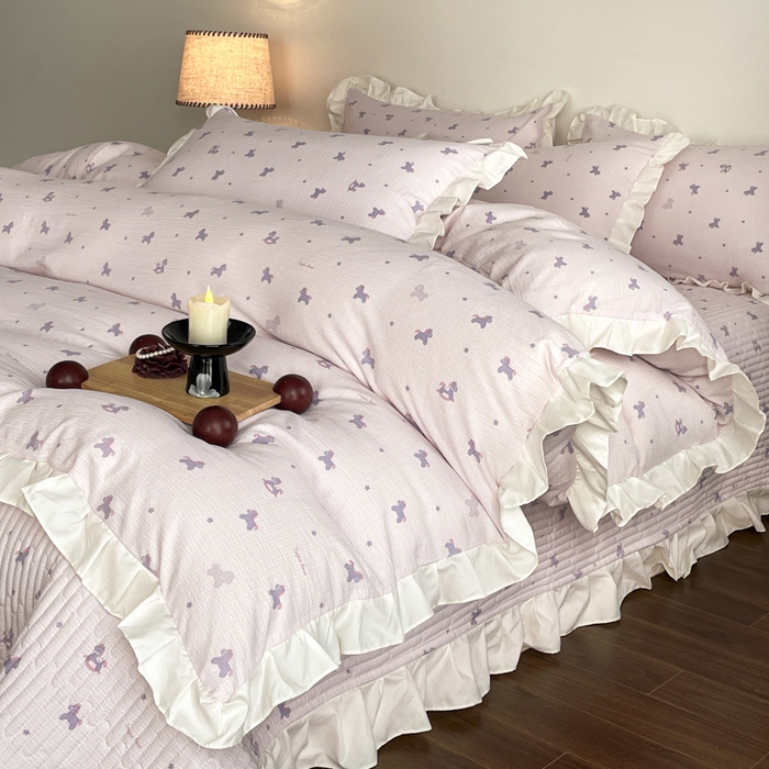 91家纺网 家纺一手货源 找家纺 同田家纺 2026新款云感双层纱花边床盖四件套 床盖-粉红木马