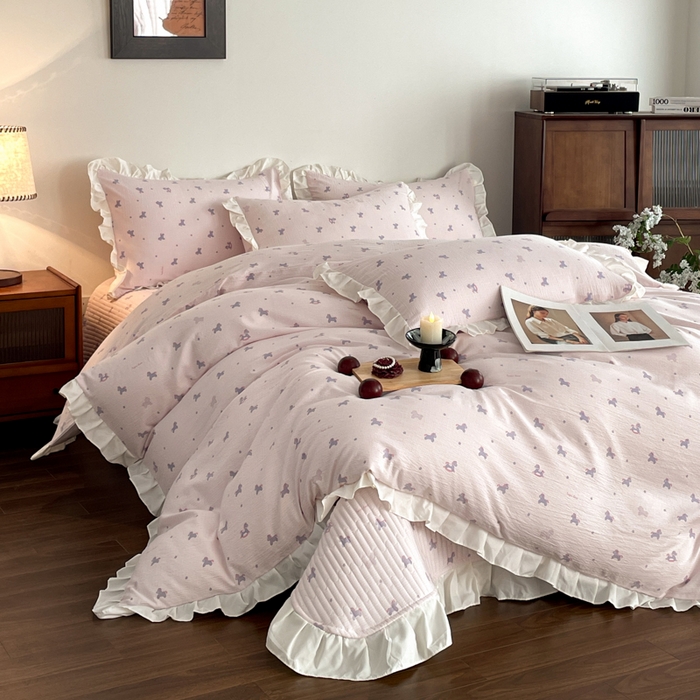 91家纺网 家纺一手货源 找家纺 同田家纺 2026新款云感双层纱花边床盖四件套 床盖-粉红木马