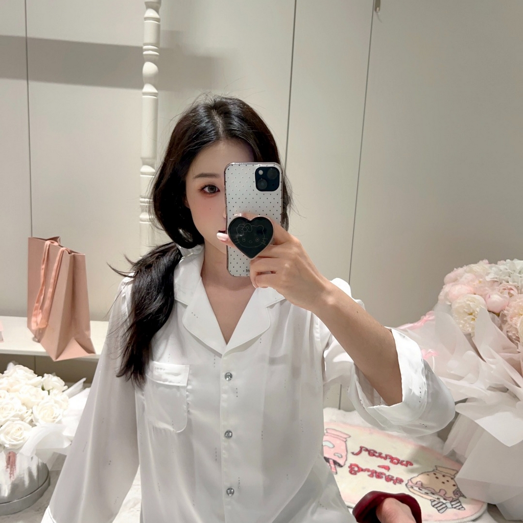 91家纺网 家纺一手货源 找家纺 （总）妍景家居生活馆 2026春夏新款冰雪丝-纯白烫钻套装家居服