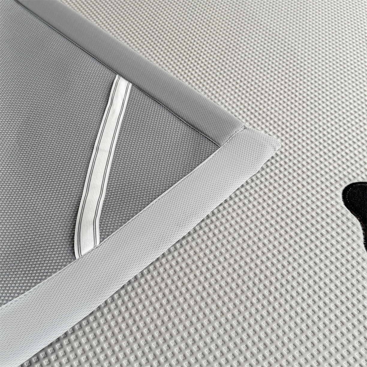 91家纺网 家纺一手货源 找家纺 雯豆家纺 2026春夏新款PE中分子豆豆凉席平铺席子三件套可水洗-墨蝶 墨蝶-灰