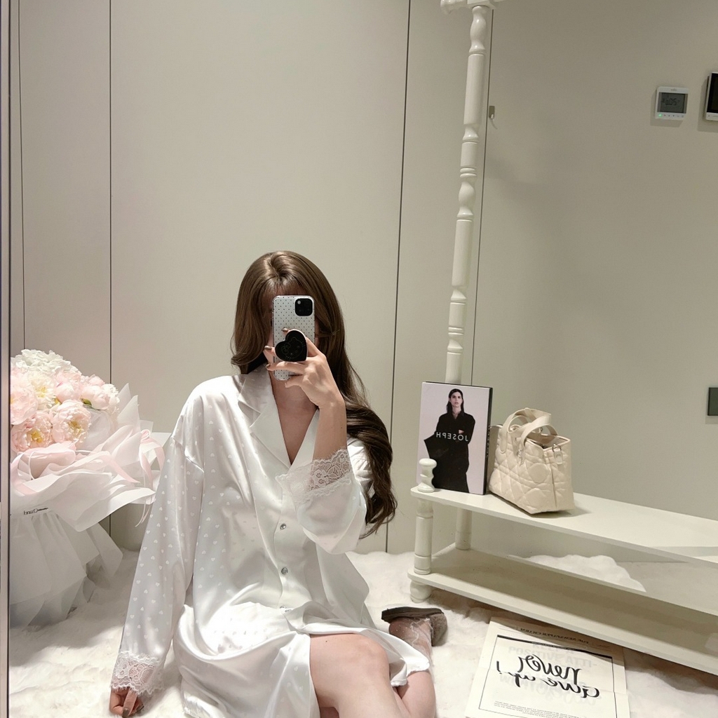 91家纺网 家纺一手货源 找家纺 （总）妍景家居生活馆 2026春夏新款冰雪丝-纯白烫钻衬衫裙家居服