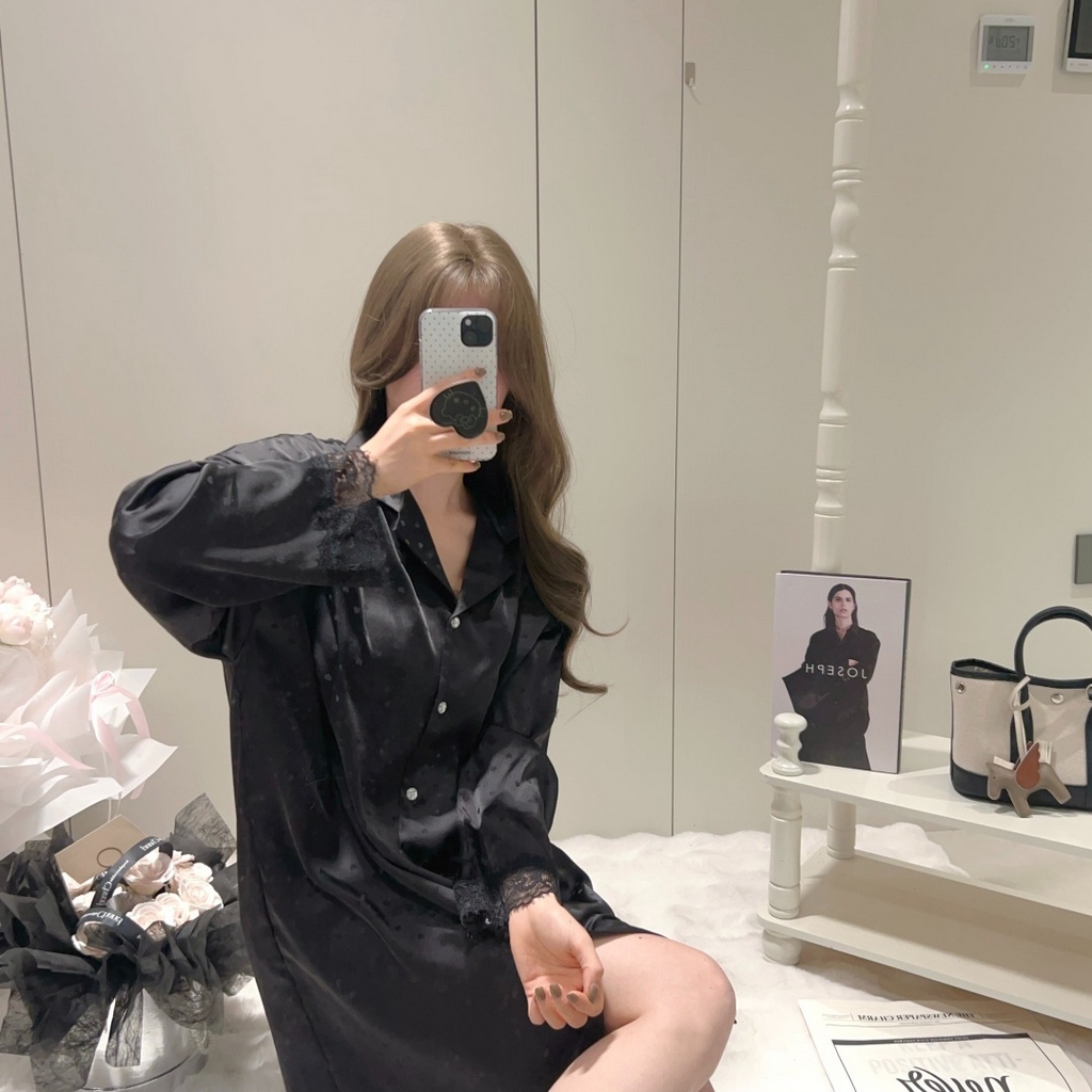 91家纺网 家纺一手货源 找家纺 （总）妍景家居生活馆 2026春夏新款冰雪丝-纯白烫钻衬衫裙家居服