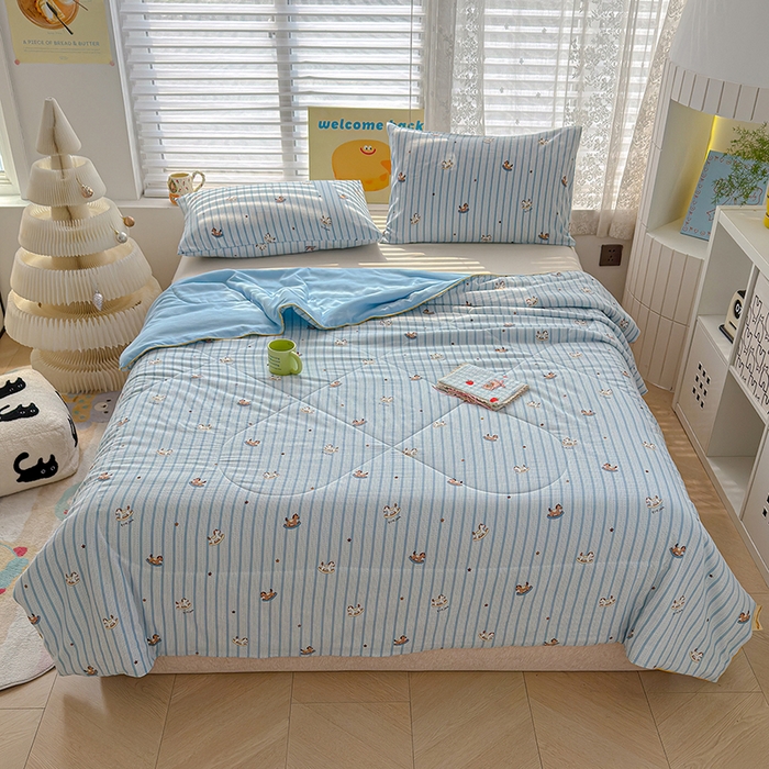 91家纺网 家纺一手货源 找家纺 桔禾家纺 2026水洗皱皱纱夏被  蓝纹木马星