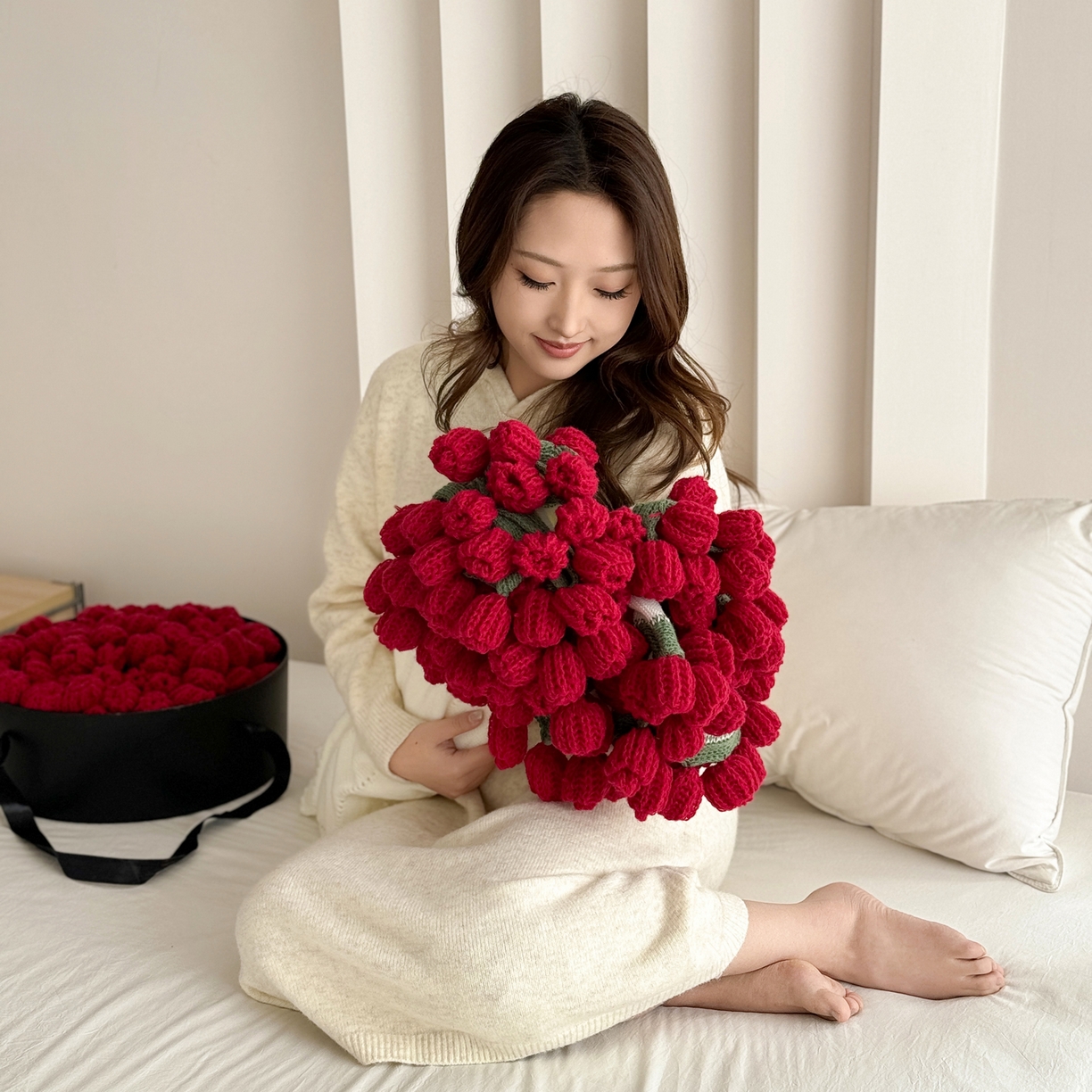 91家纺网 家纺一手货源 找家纺 丹本家纺 2026新款送礼神器网红直播热款玫瑰花束毯多功能毛毯盖毯 永绽花束-炽热纯红