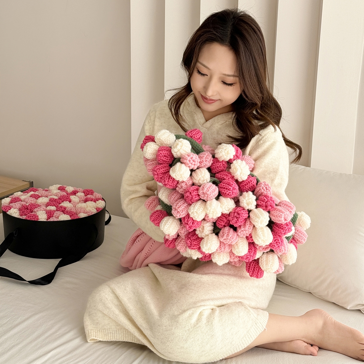 91家纺网 家纺一手货源 找家纺 丹本家纺 2026新款送礼神器网红直播热款玫瑰花束毯多功能毛毯盖毯 永绽花束-粉雾渐变