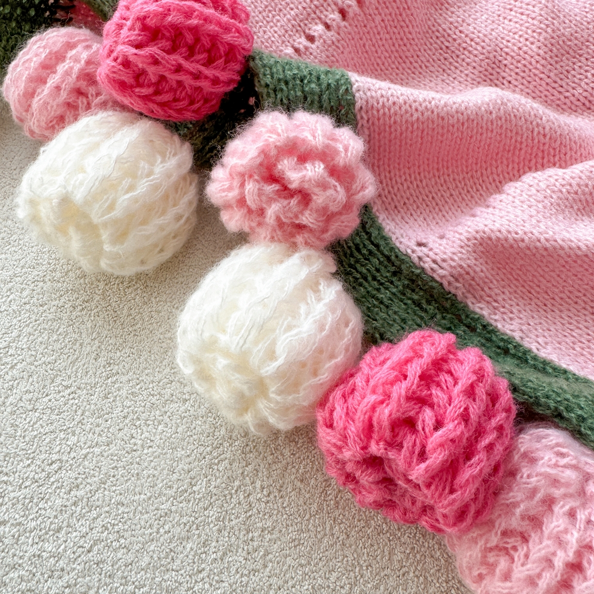 91家纺网 家纺一手货源 找家纺 丹本家纺 2026新款送礼神器网红直播热款玫瑰花束毯多功能毛毯盖毯 永绽花束-粉雾渐变