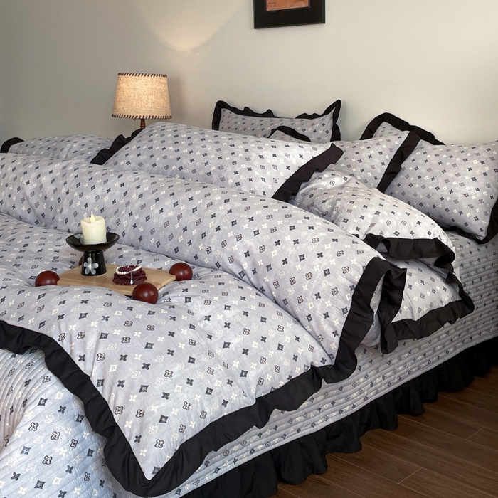 91家纺网 家纺一手货源 找家纺 同田家纺 2026新款云感双层纱花边床盖四件套 床盖-四叶草