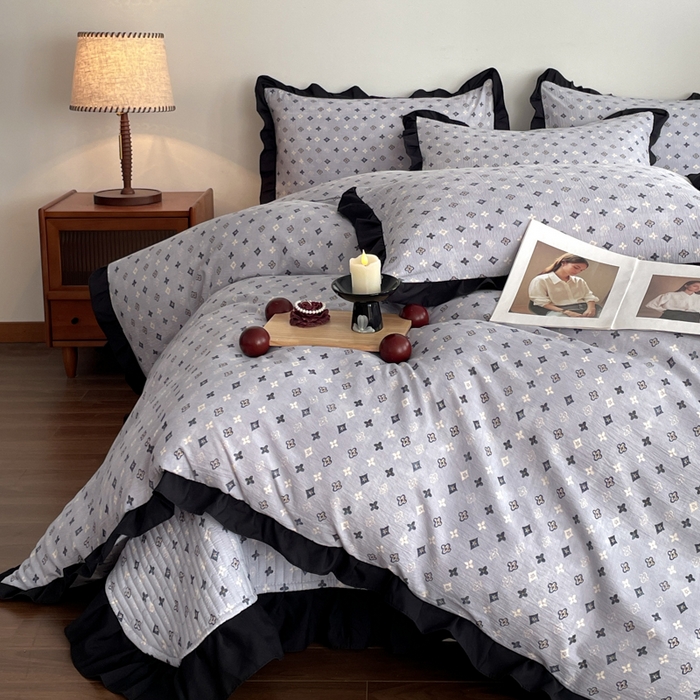 91家纺网 家纺一手货源 找家纺 同田家纺 2026新款云感双层纱花边床盖四件套 床盖-四叶草