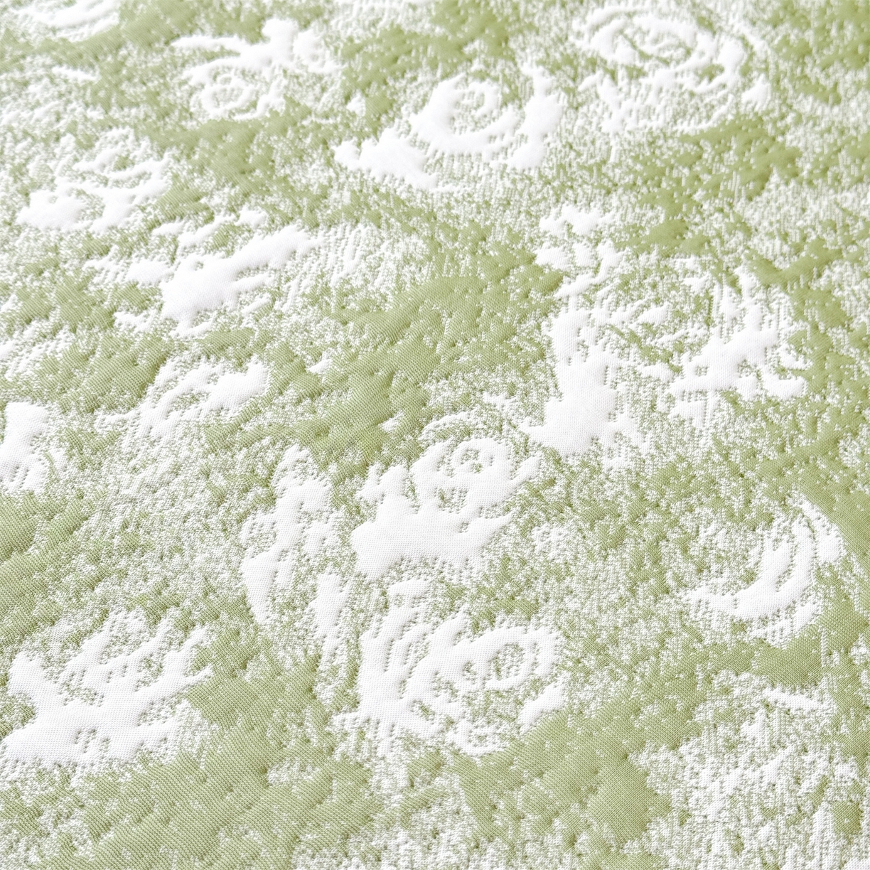 91家纺网 家纺一手货源 找家纺 优贝家纺 2026新款高克重PE聚乙中分子提花刺绣法式花边凉感软席 雾花-深绿