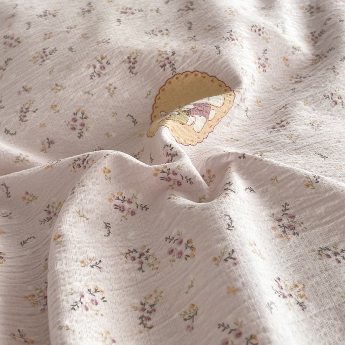 91家纺网 家纺一手货源 找家纺 同田家纺 2026新款云感双层纱花边床盖四件套 床盖-甜粉玩偶