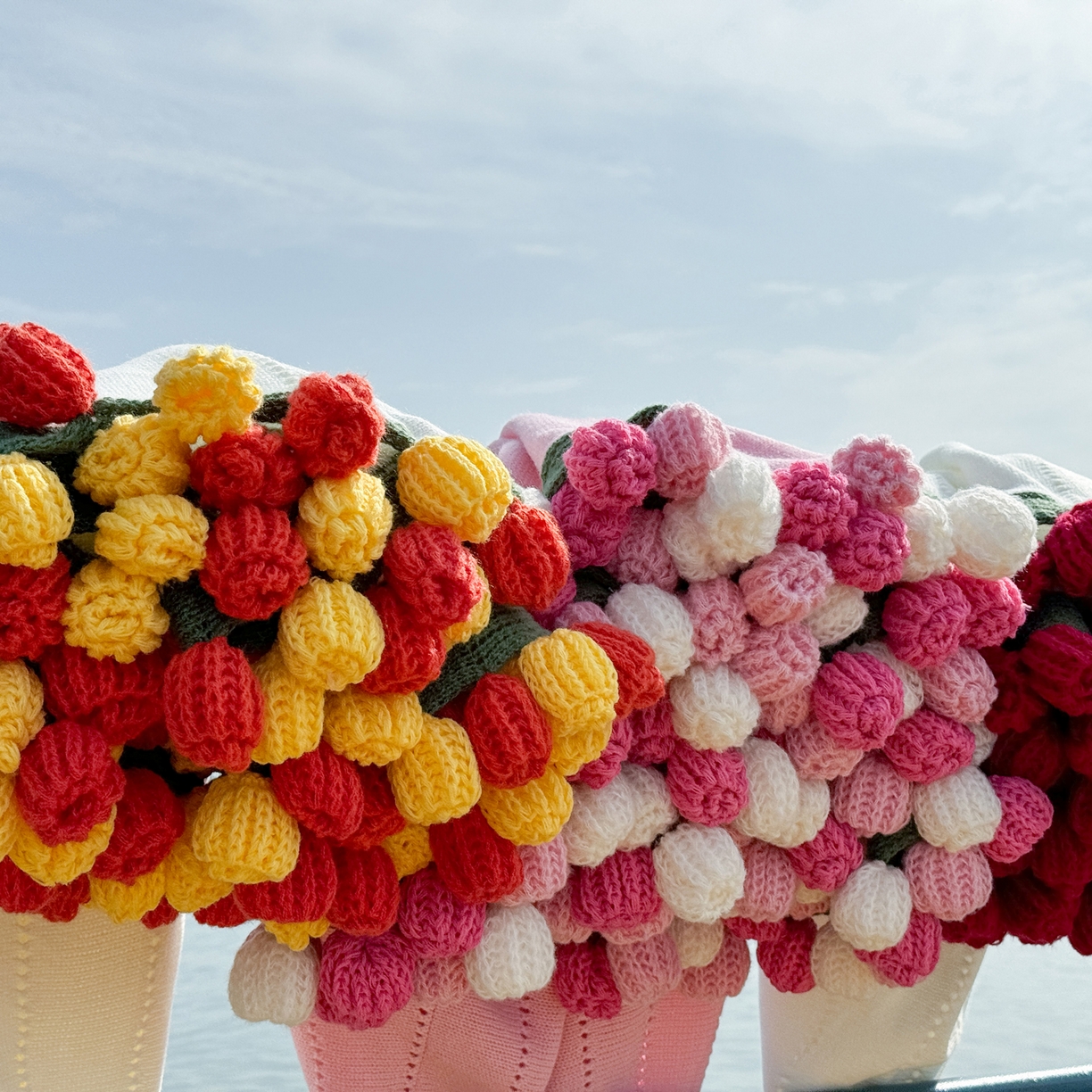 91家纺网 家纺一手货源 找家纺 （总）丹本家纺 2026新款送礼神器网红直播热款玫瑰花束毯多功能毛毯盖毯