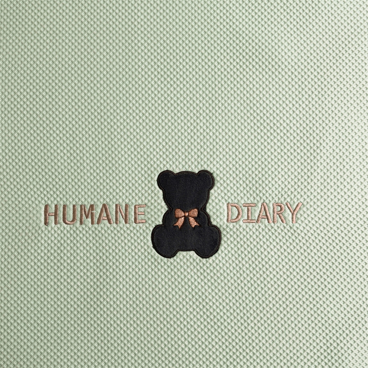 91家纺网 家纺一手货源 找家纺 雯豆家纺 2026新款夏季PE凉感豆豆席A类纯色绣花平铺凉席三件套-墨仔熊 墨仔熊-绿