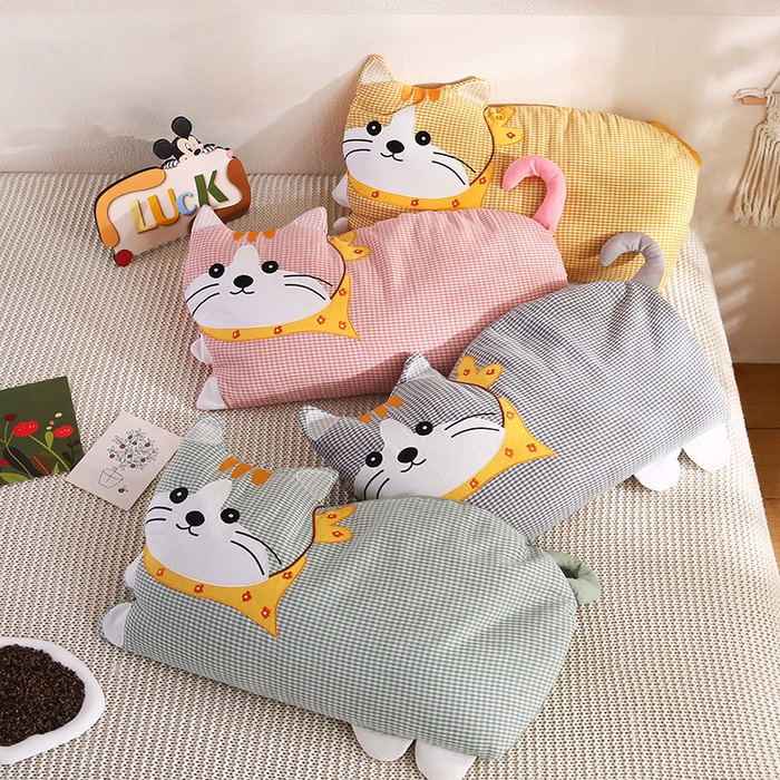 91家纺网 家纺一手货源 找家纺 （总）蔻眠 泡芙猫-全棉双层纱刺绣荞麦护颈枕头儿童卡通枕芯