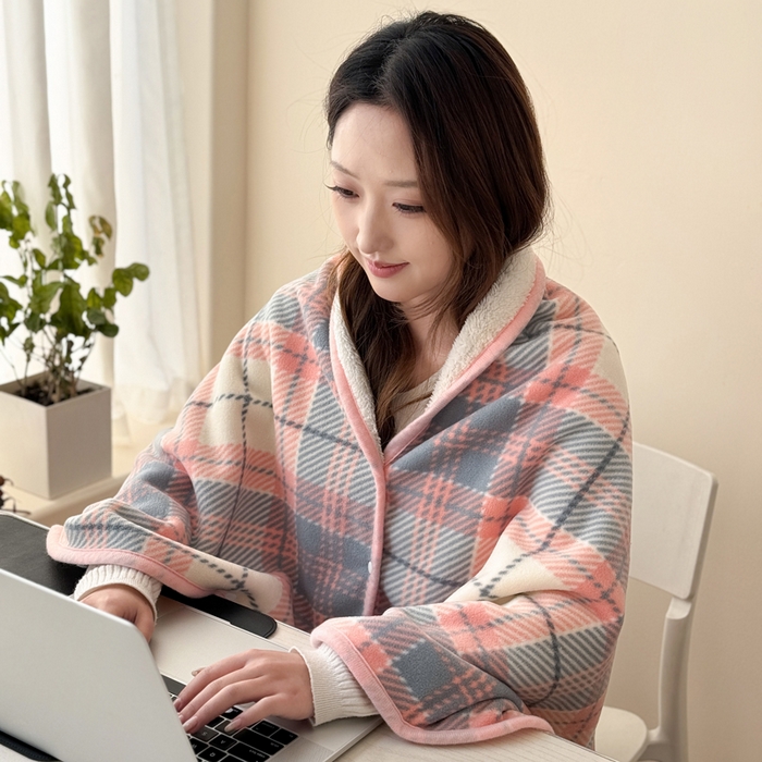 91家纺网 家纺一手货源 找家纺 （总）丹本家纺 2026新款跨境电商爆款多功能办公室午休毯礼品毯可穿披肩盖毯毛毯毯子