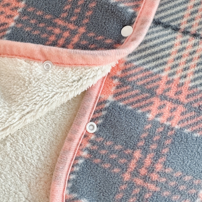 91家纺网 家纺一手货源 找家纺 （总）丹本家纺 2026新款跨境电商爆款多功能办公室午休毯礼品毯可穿披肩盖毯毛毯毯子