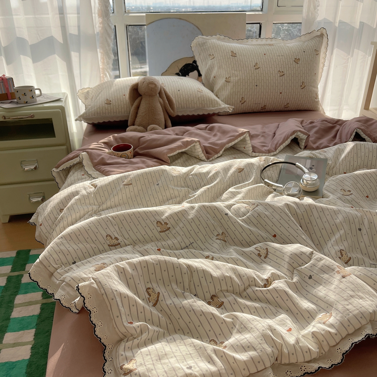 91家纺网 家纺一手货源 找家纺 宝士康家纺 2026新款10A抗菌全棉黑色花边云朵棉单夏被/夏被四件套 云朵棉-爱心马