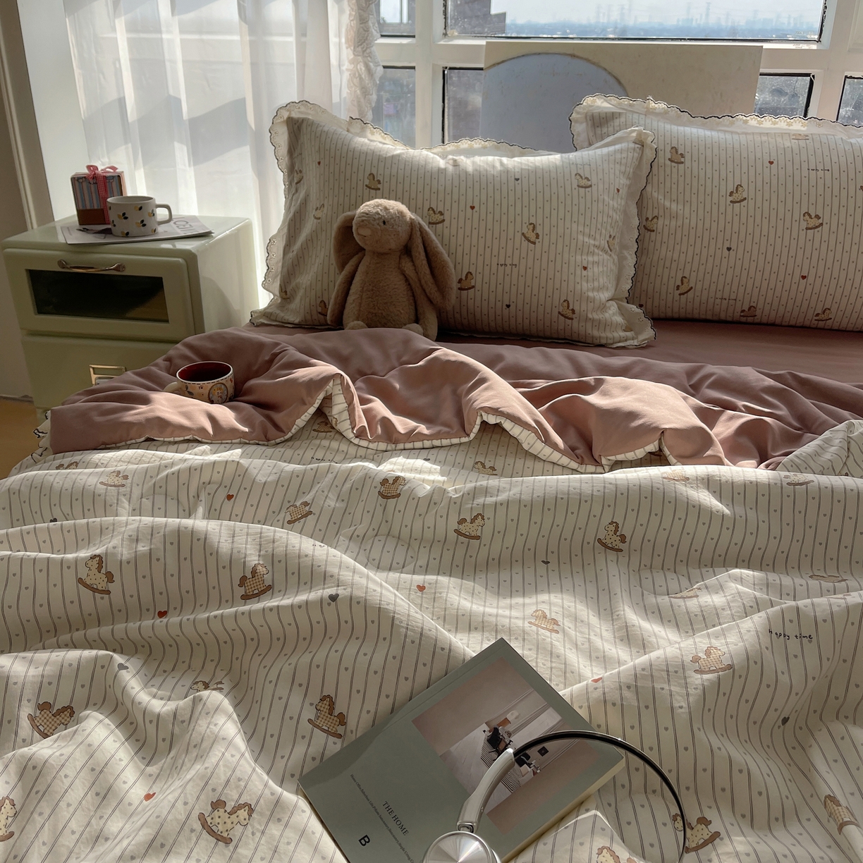 91家纺网 家纺一手货源 找家纺 宝士康家纺 2026新款10A抗菌全棉黑色花边云朵棉单夏被/夏被四件套 云朵棉-爱心马