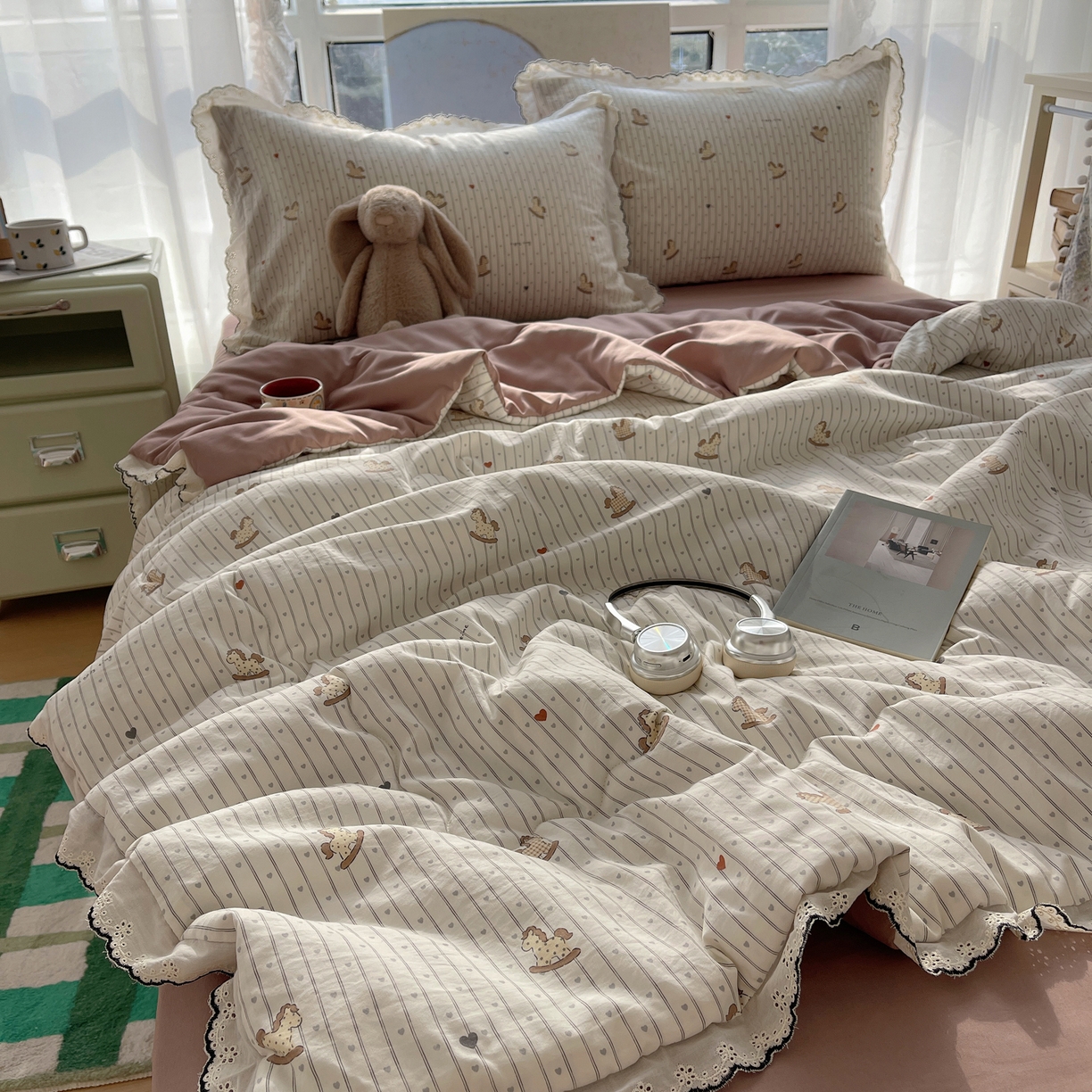 91家纺网 家纺一手货源 找家纺 宝士康家纺 2026新款10A抗菌全棉黑色花边云朵棉单夏被/夏被四件套 云朵棉-爱心马