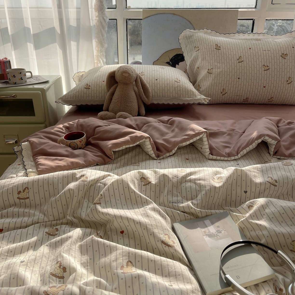 91家纺网 家纺一手货源 找家纺 宝士康家纺 2026新款10A抗菌全棉黑色花边云朵棉单夏被/夏被四件套 云朵棉-爱心马