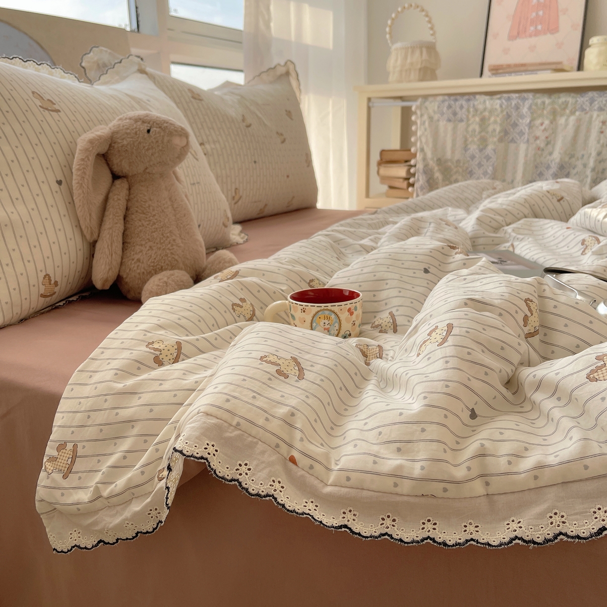 91家纺网 家纺一手货源 找家纺 宝士康家纺 2026新款10A抗菌全棉黑色花边云朵棉单夏被/夏被四件套 云朵棉-爱心马