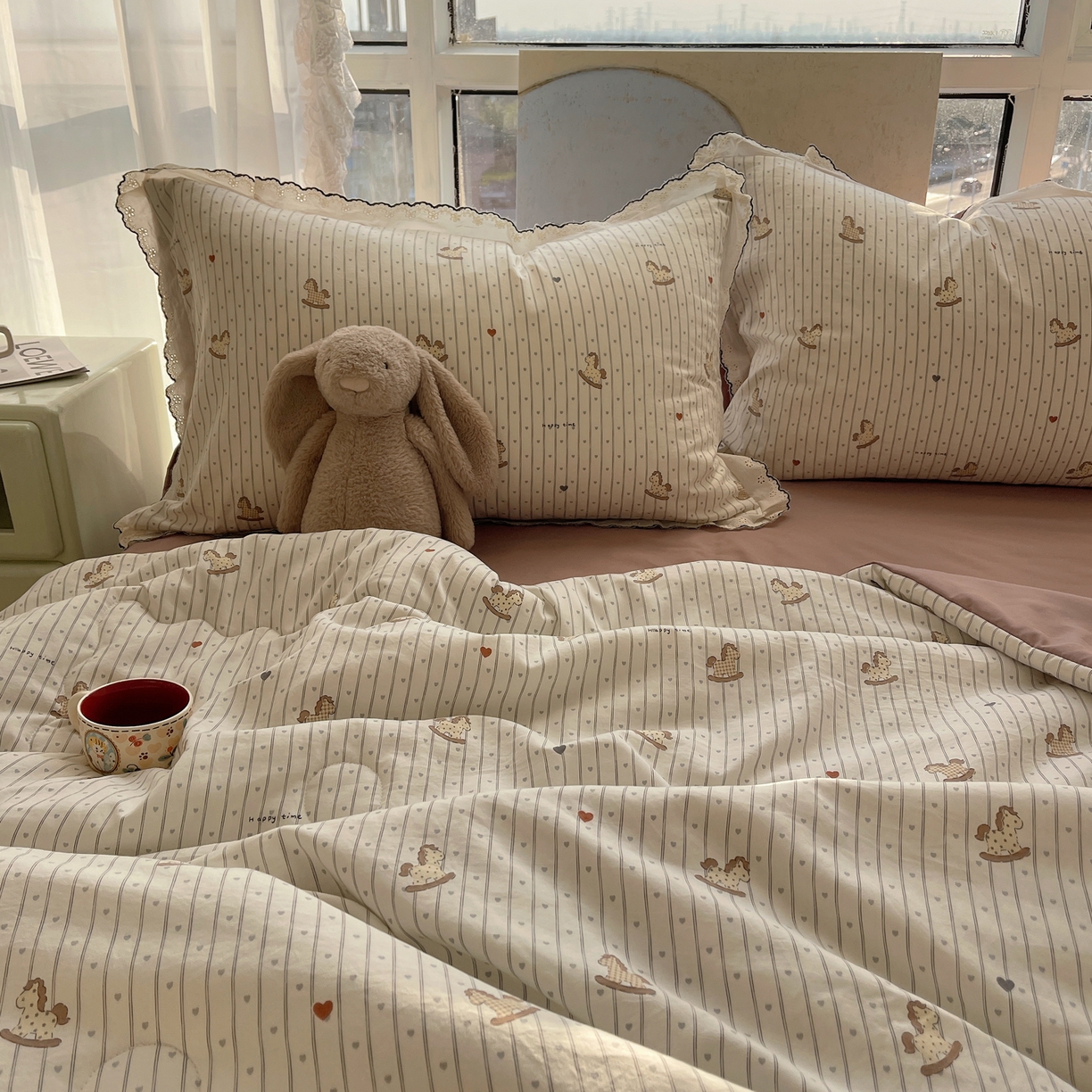 91家纺网 家纺一手货源 找家纺 宝士康家纺 2026新款10A抗菌全棉黑色花边云朵棉单夏被/夏被四件套 云朵棉-爱心马