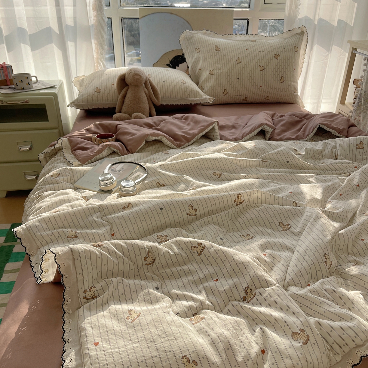 91家纺网 家纺一手货源 找家纺 宝士康家纺 2026新款10A抗菌全棉黑色花边云朵棉单夏被/夏被四件套 云朵棉-爱心马