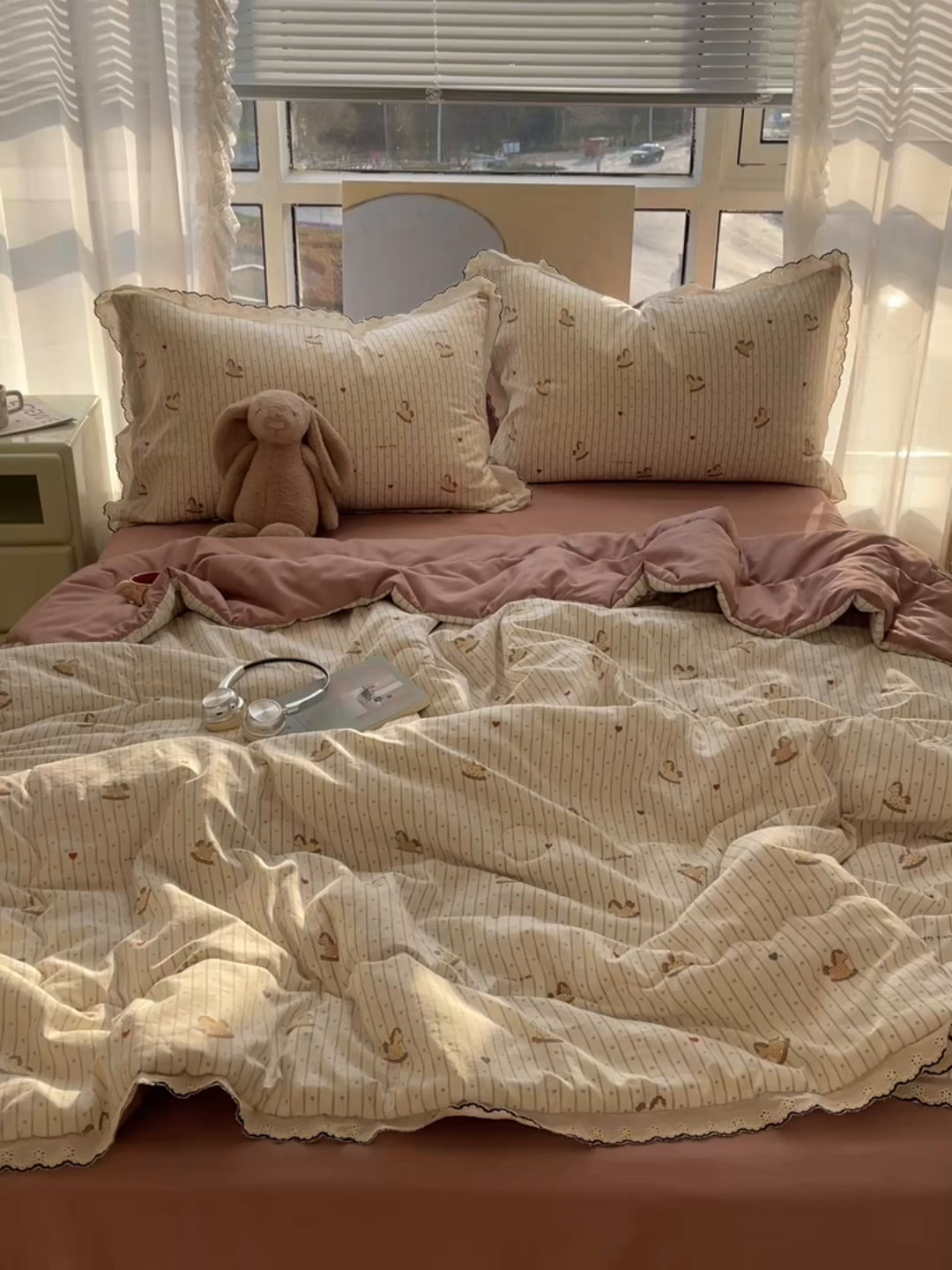 91家纺网 家纺一手货源 找家纺 宝士康家纺 2026新款10A抗菌全棉黑色花边云朵棉单夏被/夏被四件套 云朵棉-爱心马
