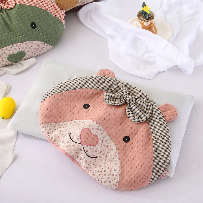 91家纺网 家纺一手货源 找家纺 蔻眠 米洛熊-全棉刺绣卡通荞麦护颈枕头儿童学生荞麦枕芯 米洛熊-粉色