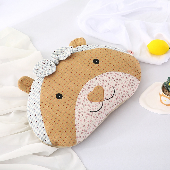 91家纺网 家纺一手货源 找家纺 蔻眠 米洛熊-全棉刺绣卡通荞麦护颈枕头儿童学生荞麦枕芯 米洛熊-米色