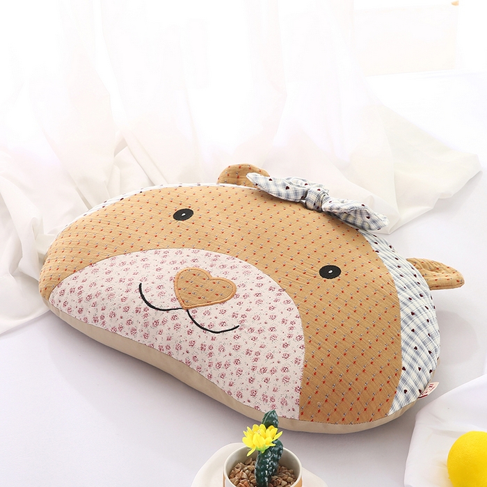 91家纺网 家纺一手货源 找家纺 蔻眠 米洛熊-全棉刺绣卡通荞麦护颈枕头儿童学生荞麦枕芯 米洛熊-米色