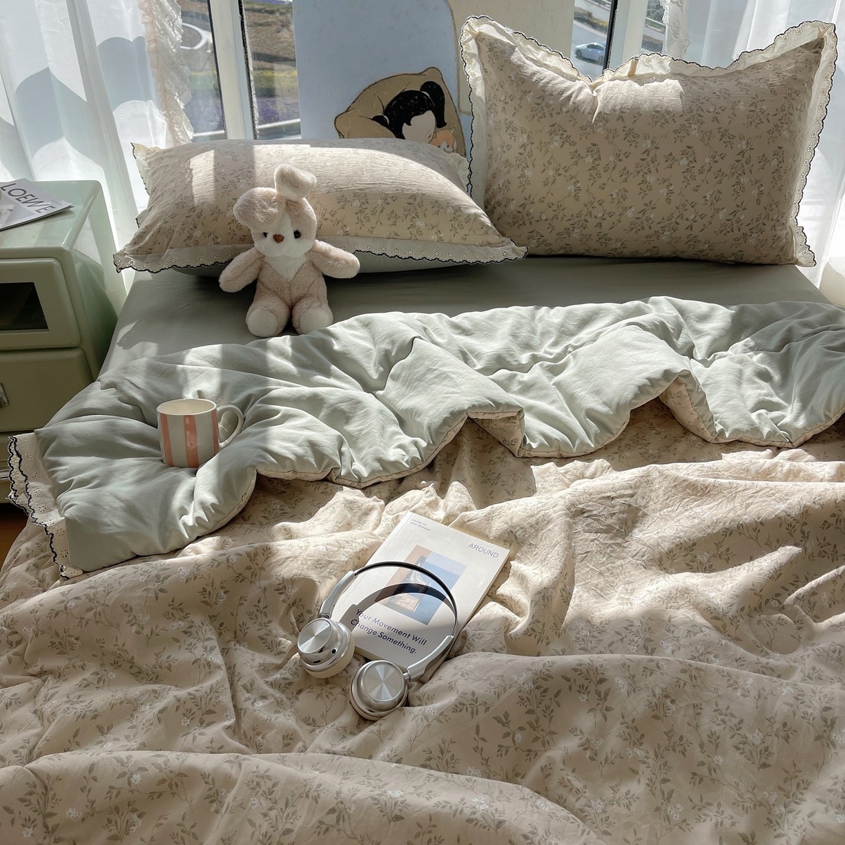 91家纺网 家纺一手货源 找家纺 宝士康家纺 2026新款10A抗菌全棉黑色花边云朵棉单夏被/夏被四件套 云朵棉-茶花绘