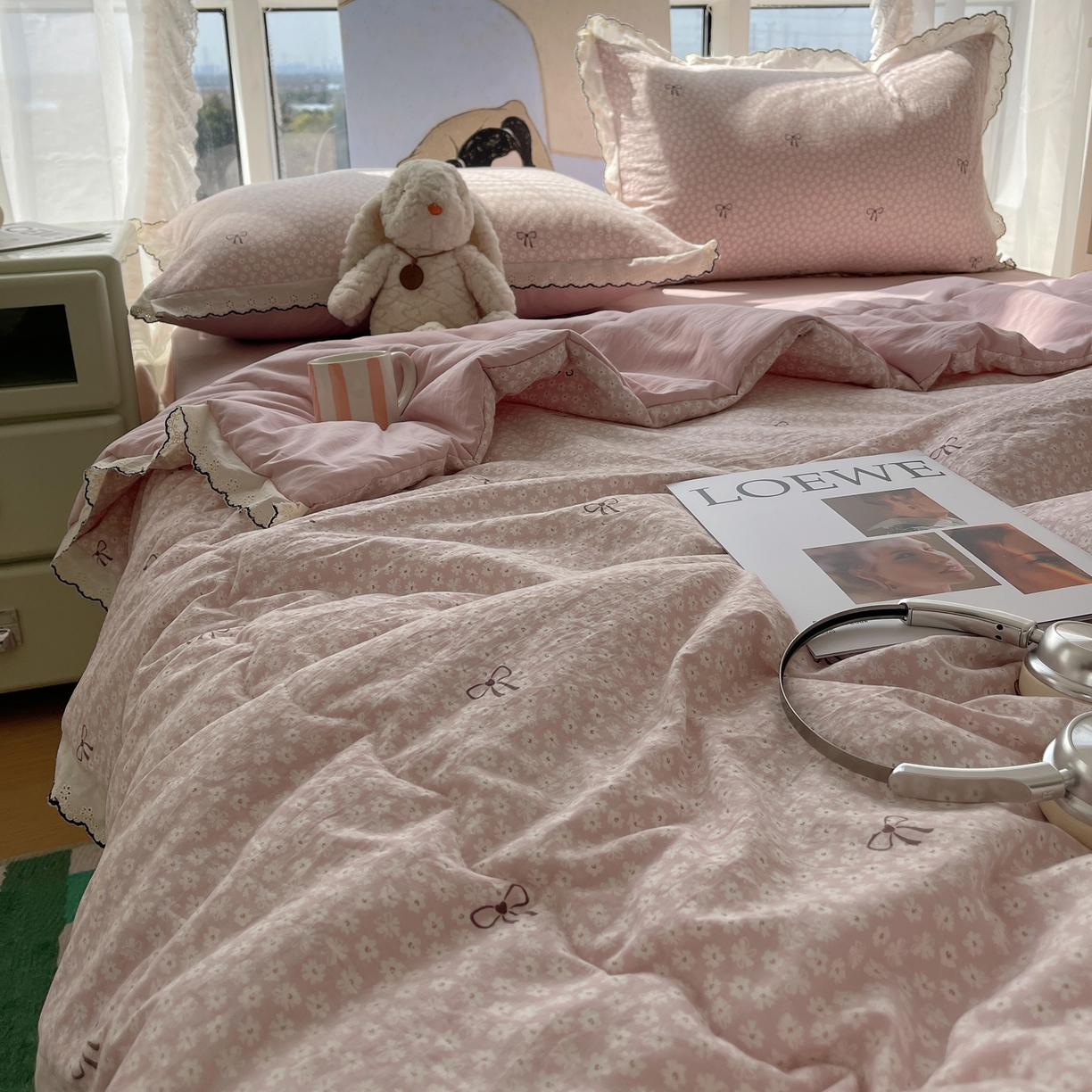 91家纺网 家纺一手货源 找家纺 宝士康家纺 2026新款10A抗菌全棉黑色花边云朵棉单夏被/夏被四件套 云朵棉-粉樱蝴蝶结