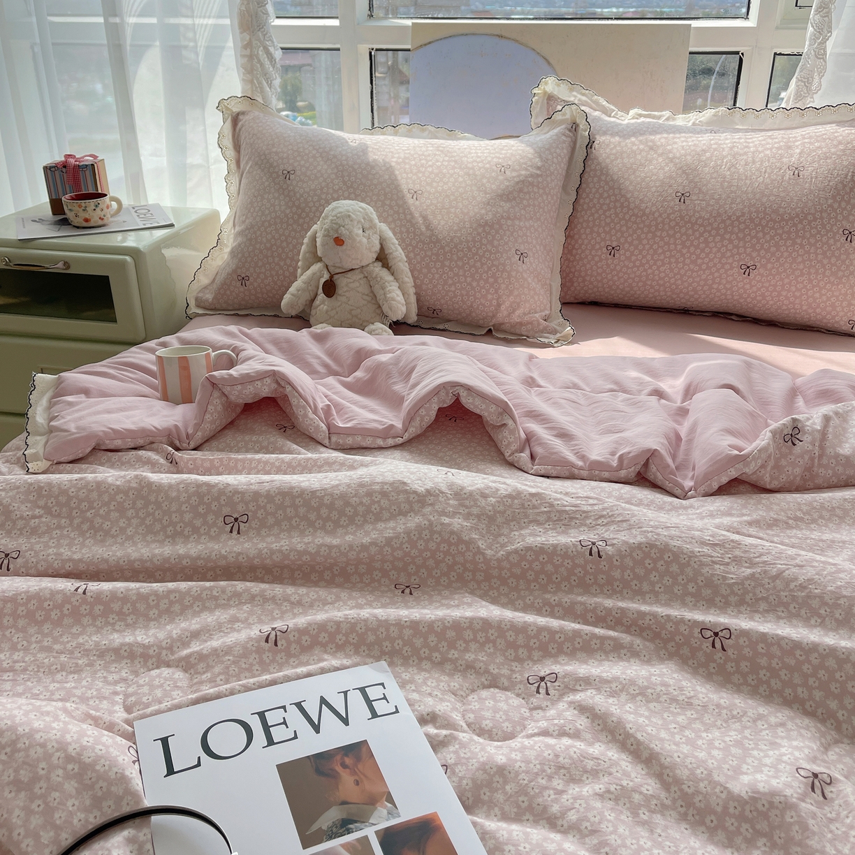 91家纺网 家纺一手货源 找家纺 宝士康家纺 2026新款10A抗菌全棉黑色花边云朵棉单夏被/夏被四件套 云朵棉-粉樱蝴蝶结