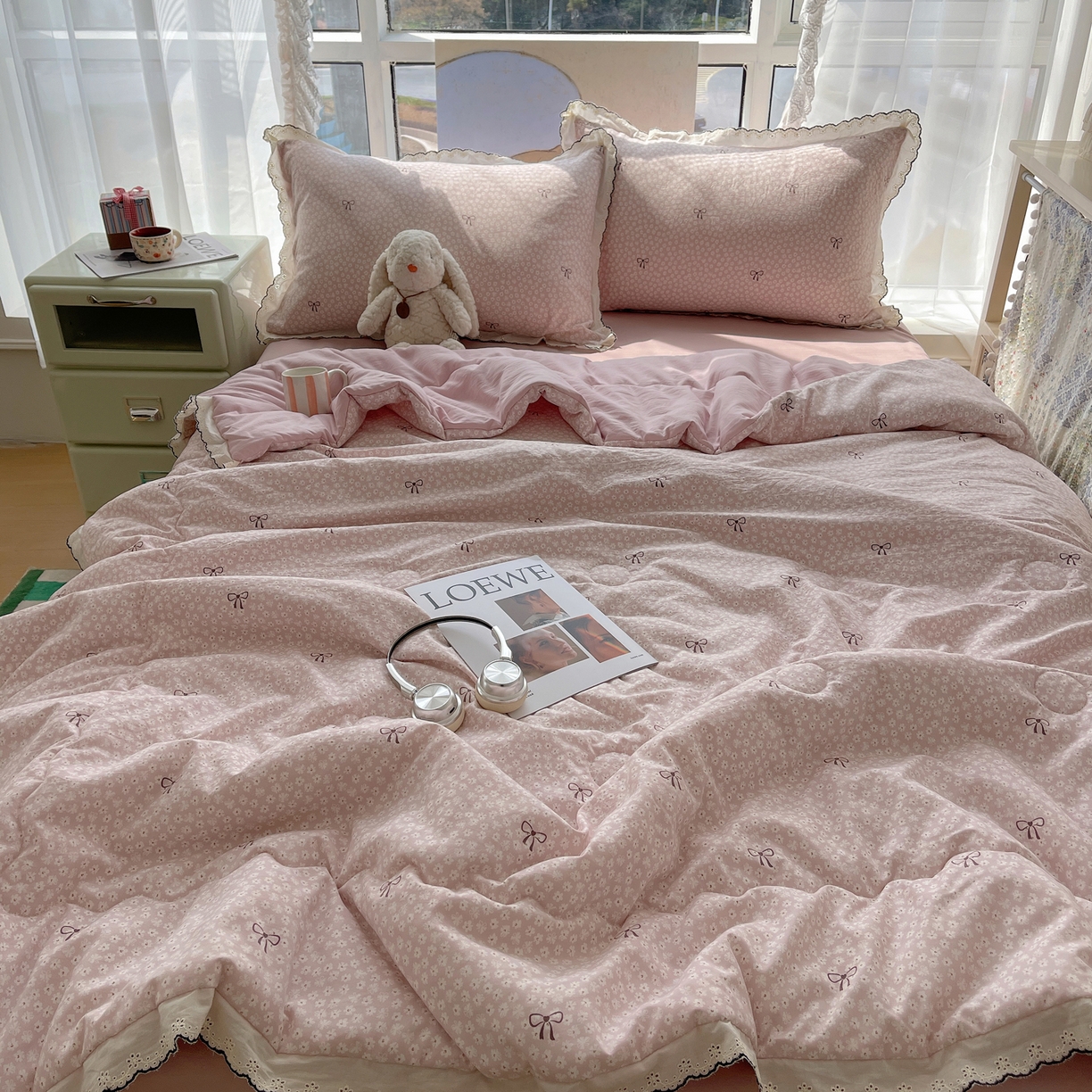 91家纺网 家纺一手货源 找家纺 宝士康家纺 2026新款10A抗菌全棉黑色花边云朵棉单夏被/夏被四件套 云朵棉-粉樱蝴蝶结