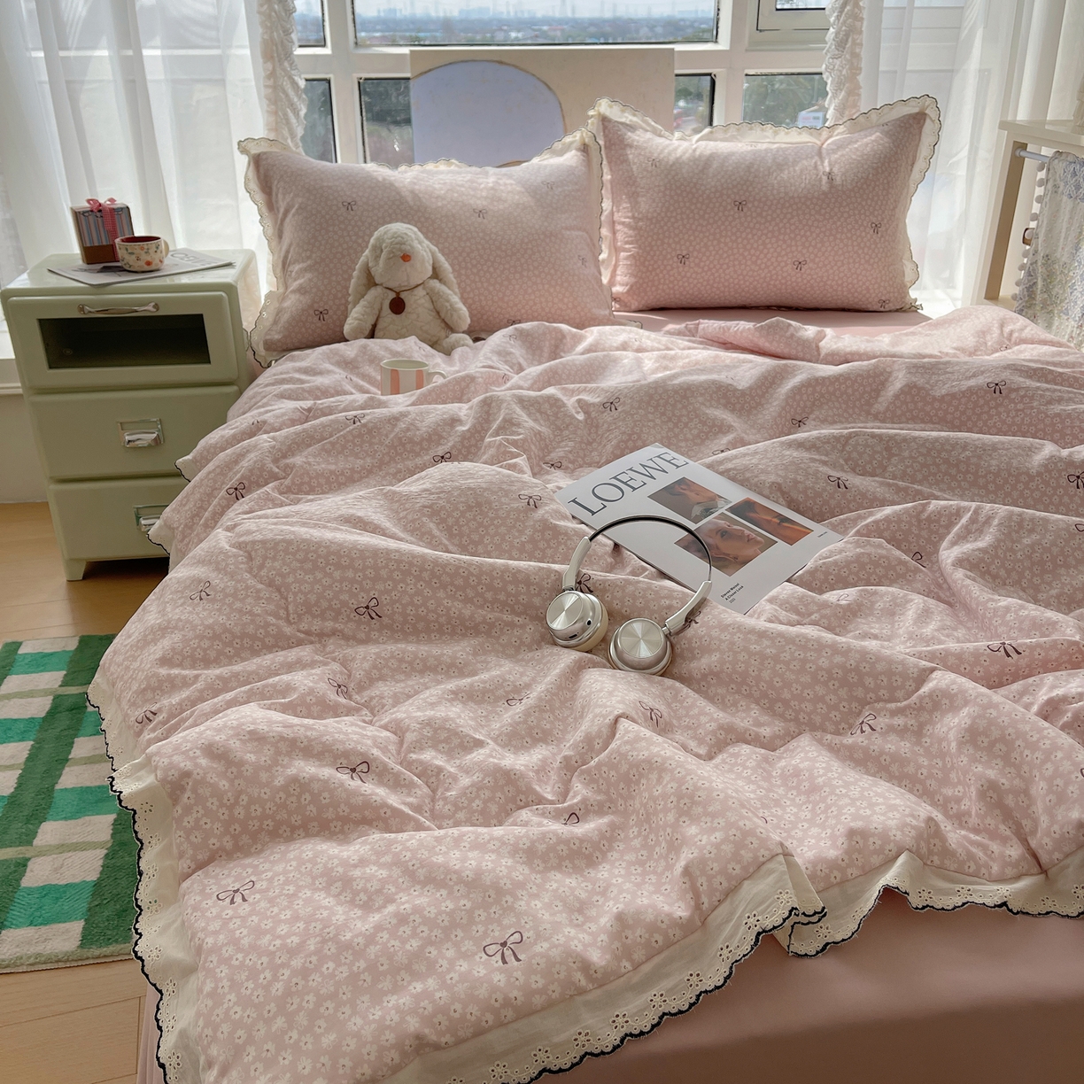 91家纺网 家纺一手货源 找家纺 宝士康家纺 2026新款10A抗菌全棉黑色花边云朵棉单夏被/夏被四件套 云朵棉-粉樱蝴蝶结