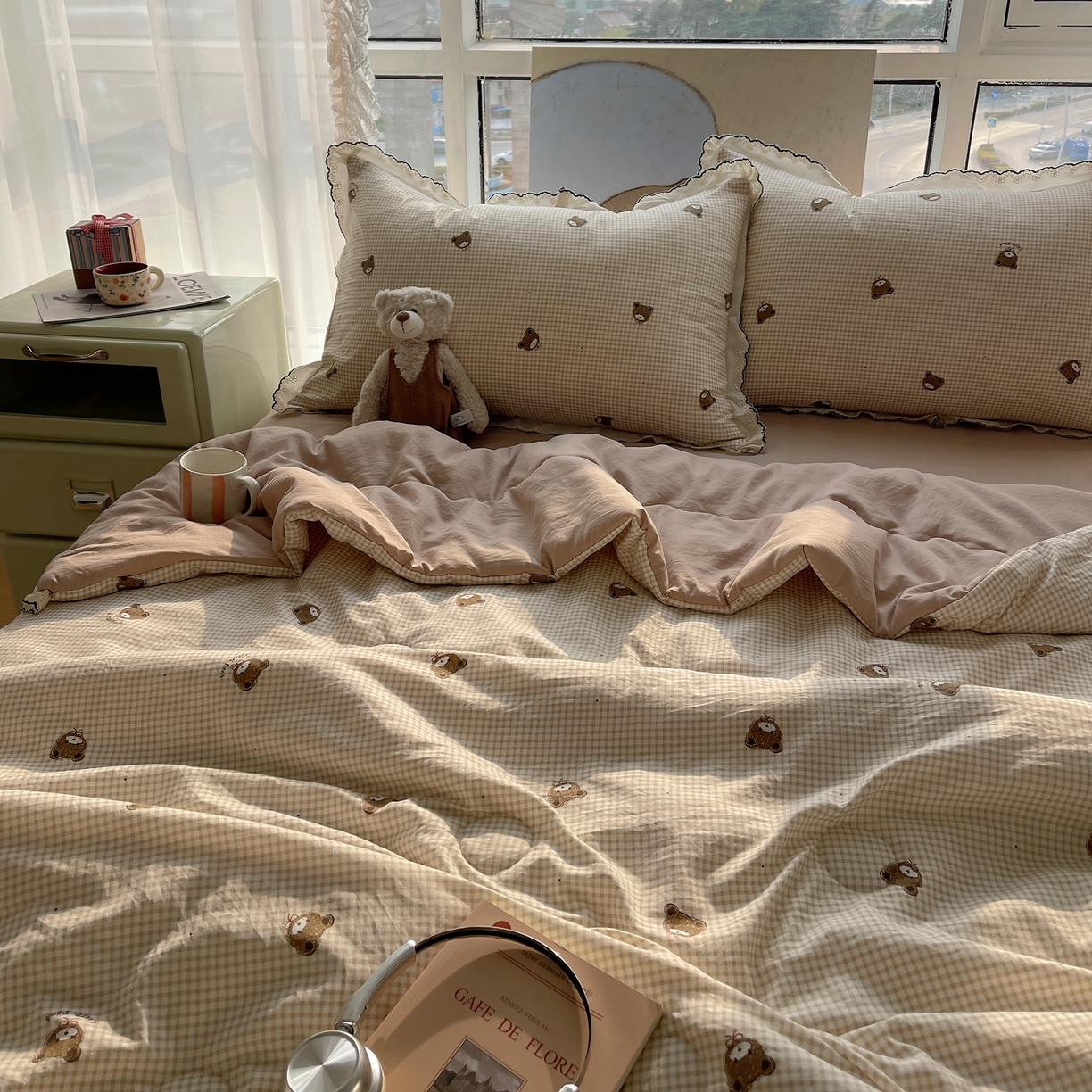 91家纺网 家纺一手货源 找家纺 宝士康家纺 2026新款10A抗菌全棉黑色花边云朵棉单夏被/夏被四件套 云朵棉-格纹小熊