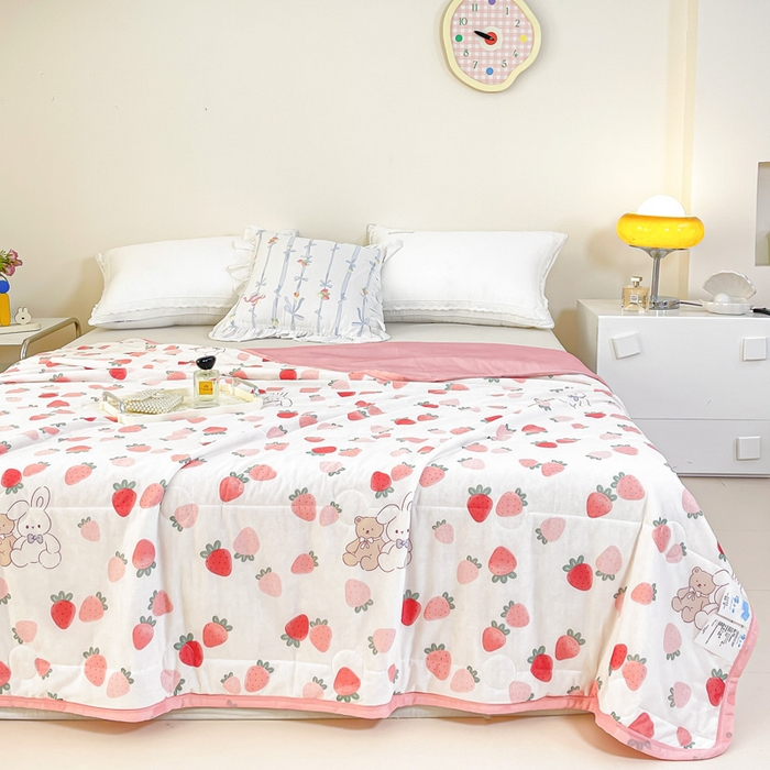 91家纺网 家纺一手货源 找家纺 禹祥家纺 2026新款凉感丝夏凉被冰淇淋印花夏被空调被夏季薄被子直播爆款 草莓兔