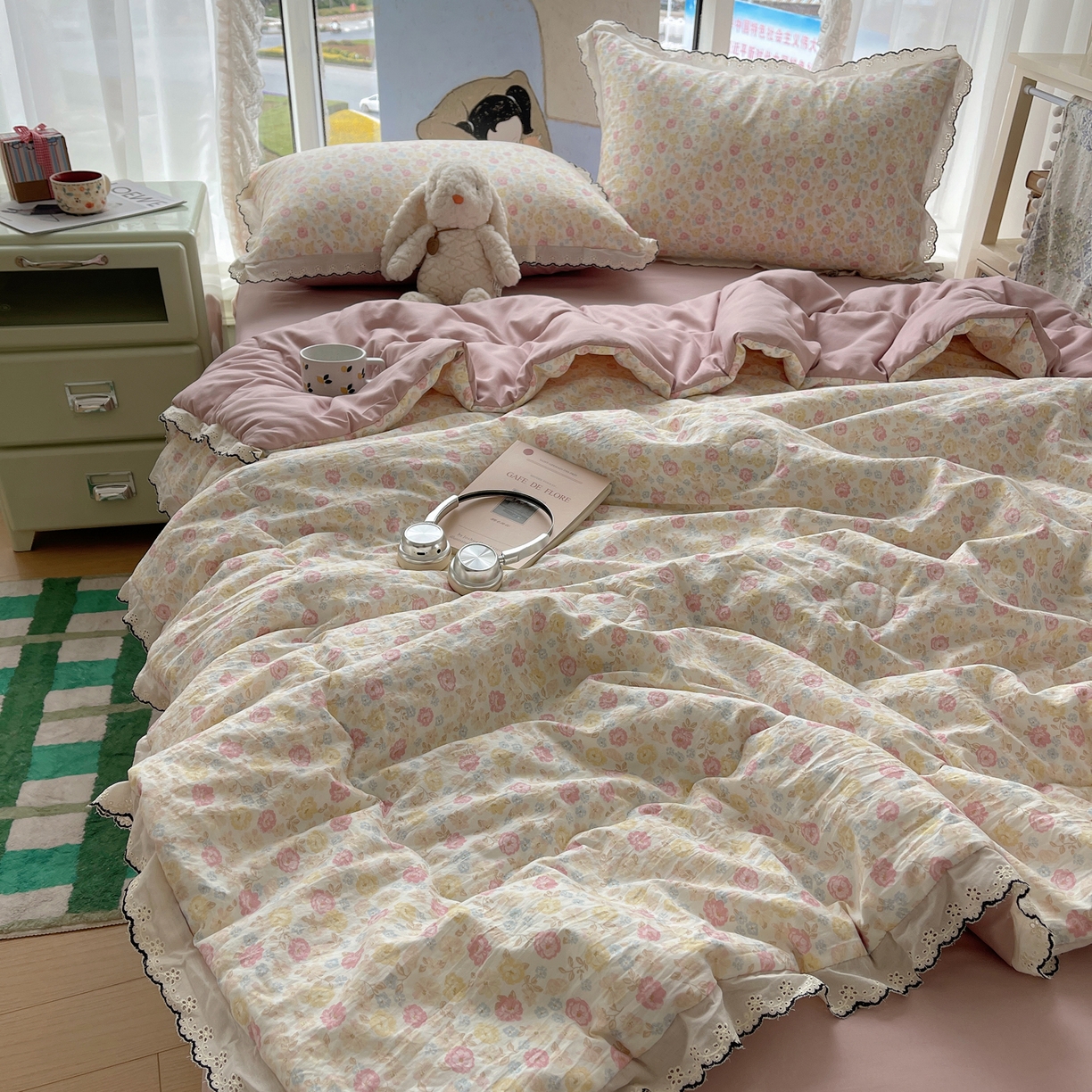 91家纺网 家纺一手货源 找家纺 宝士康家纺 2026新款10A抗菌全棉黑色花边云朵棉单夏被/夏被四件套 云朵棉-花团粉簇