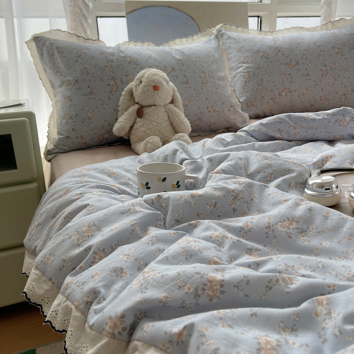 91家纺网 家纺一手货源 找家纺 宝士康家纺 2026新款10A抗菌全棉黑色花边云朵棉单夏被/夏被四件套 云朵棉-浅蓝花夕