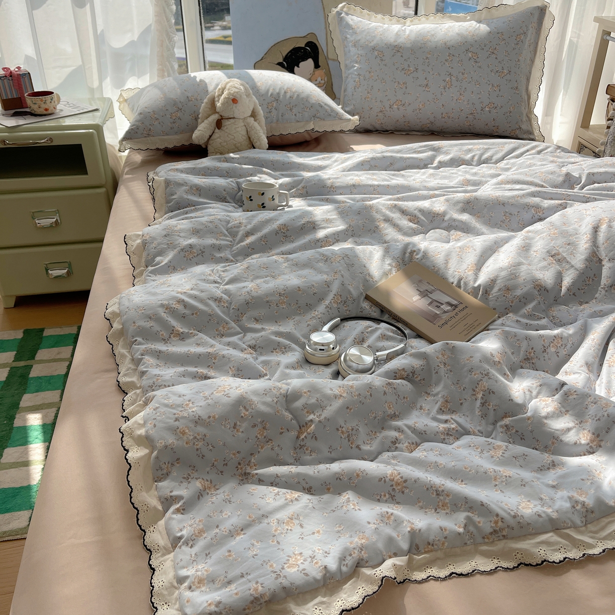 91家纺网 家纺一手货源 找家纺 宝士康家纺 2026新款10A抗菌全棉黑色花边云朵棉单夏被/夏被四件套 云朵棉-浅蓝花夕