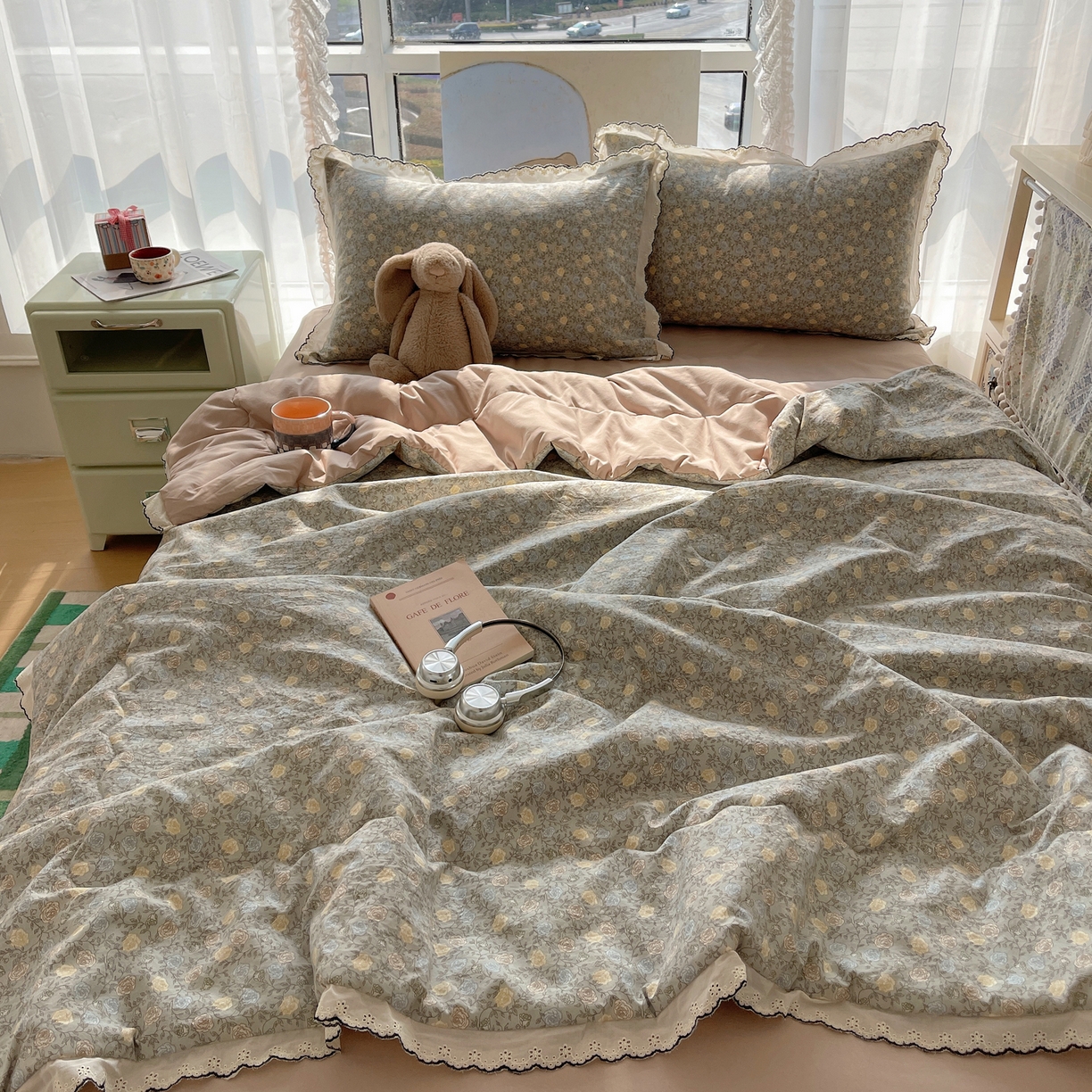 91家纺网 家纺一手货源 找家纺 宝士康家纺 2026新款10A抗菌全棉黑色花边云朵棉单夏被/夏被四件套 云朵棉-青黛花笺