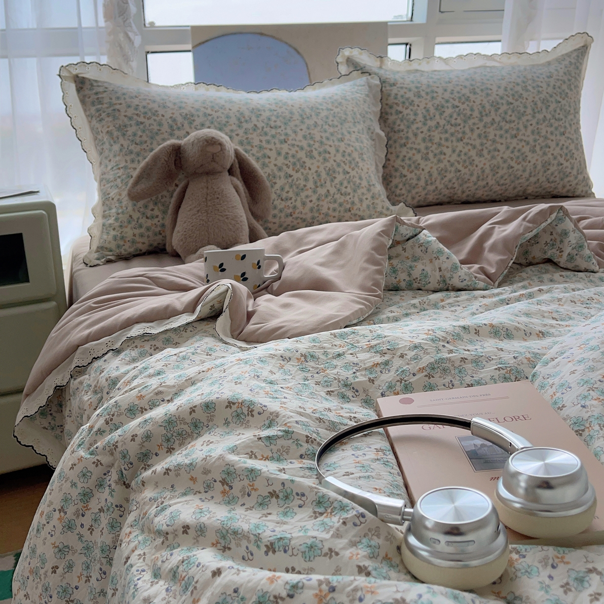 91家纺网 家纺一手货源 找家纺 宝士康家纺 2026新款10A抗菌全棉黑色花边云朵棉单夏被/夏被四件套 云朵棉-青芜花野