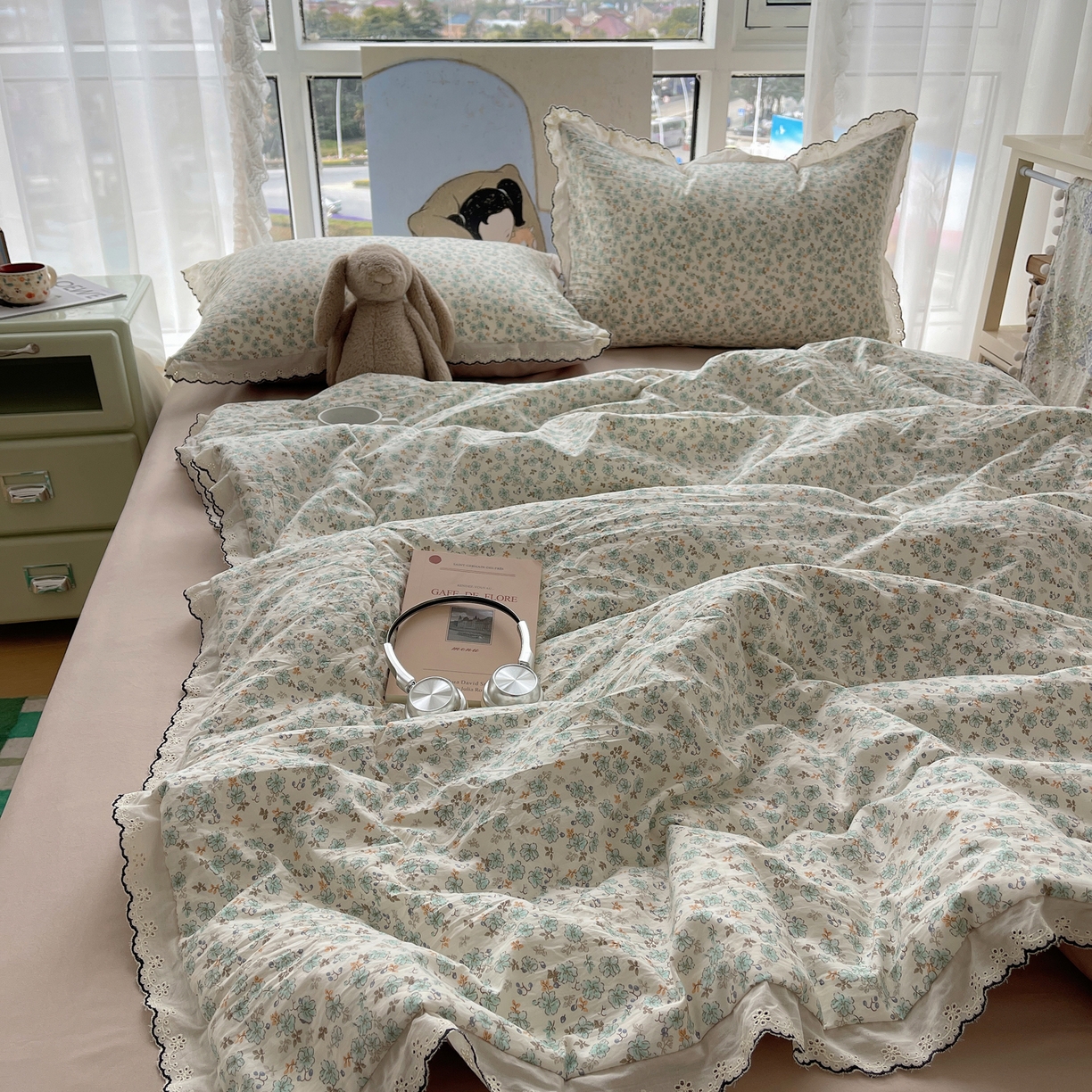 91家纺网 家纺一手货源 找家纺 宝士康家纺 2026新款10A抗菌全棉黑色花边云朵棉单夏被/夏被四件套 云朵棉-青芜花野