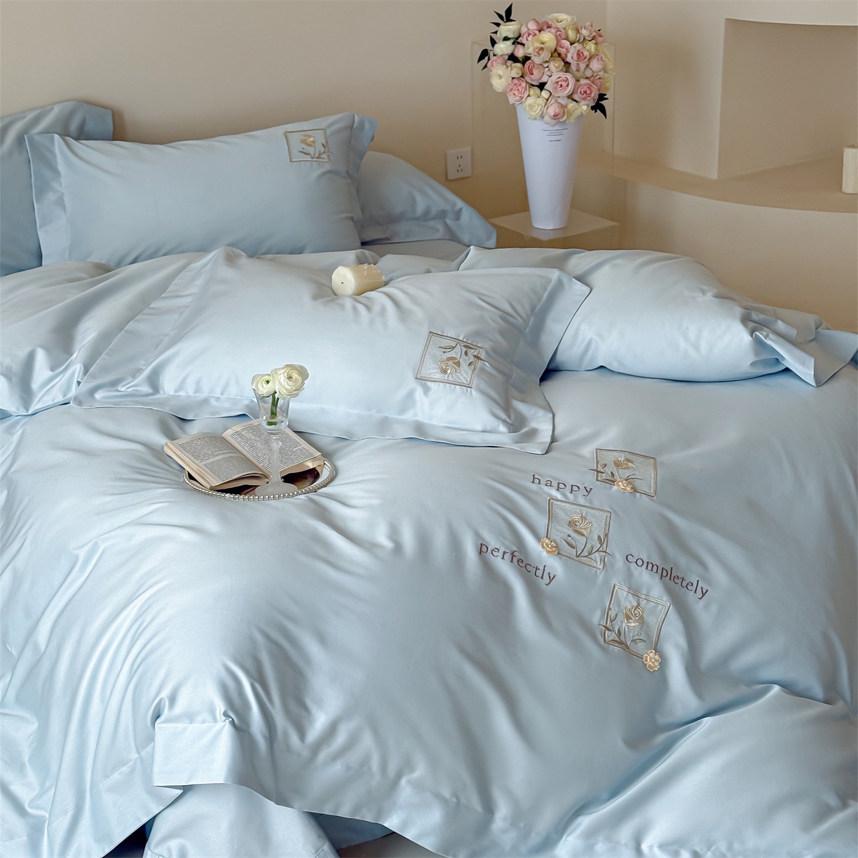 91家纺网 家纺一手货源 找家纺 泽西 2026新品刺绣50s双股全棉长绒棉宽边四件套-花栖 花栖-浅云蓝【控价358-378】