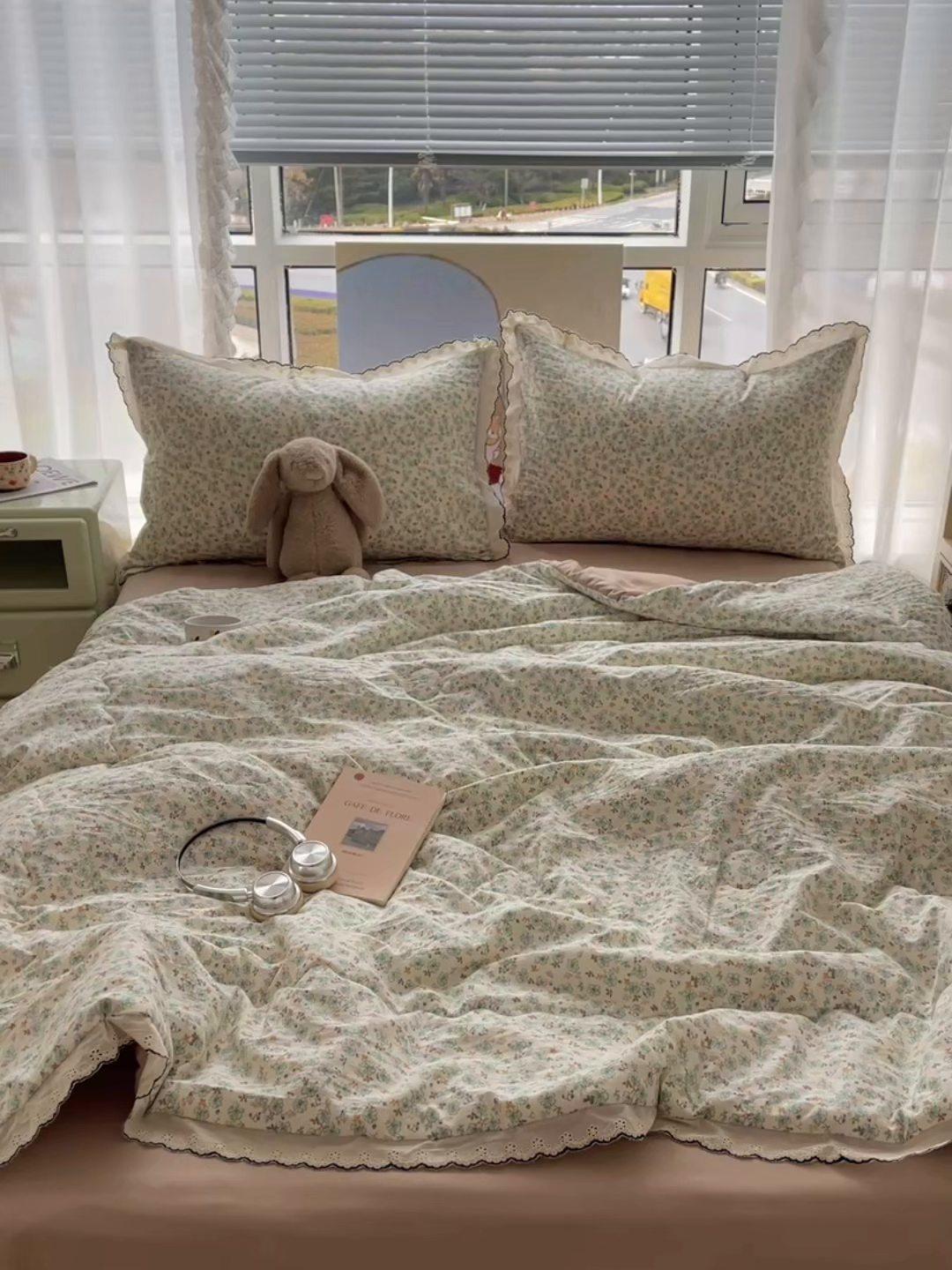 91家纺网 家纺一手货源 找家纺 宝士康家纺 2026新款10A抗菌全棉黑色花边云朵棉单夏被/夏被四件套 云朵棉-青芜花野