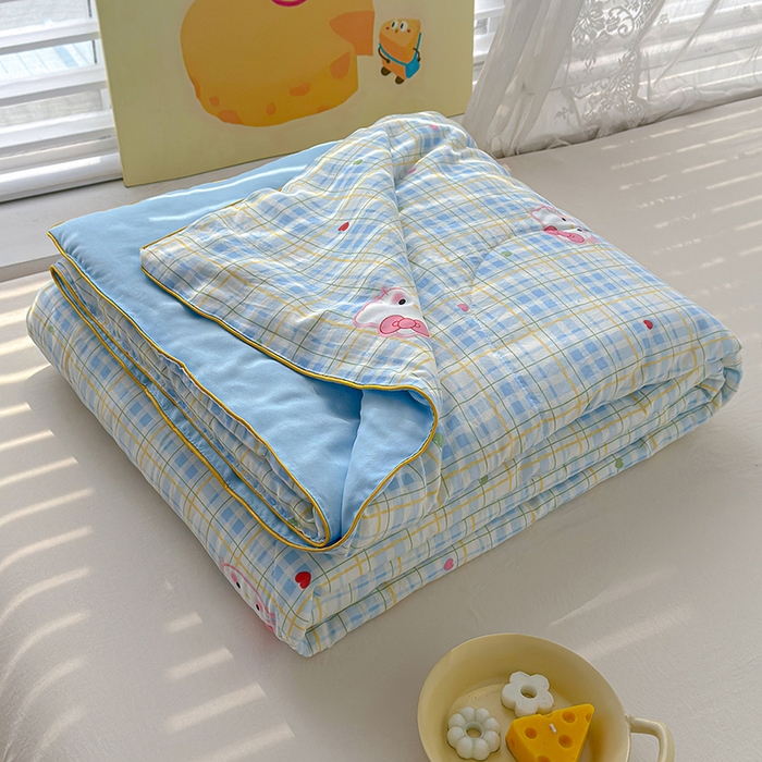 91家纺网 家纺一手货源 找家纺 桔禾家纺 2026水洗皱皱纱夏被  宅妹蓝猫