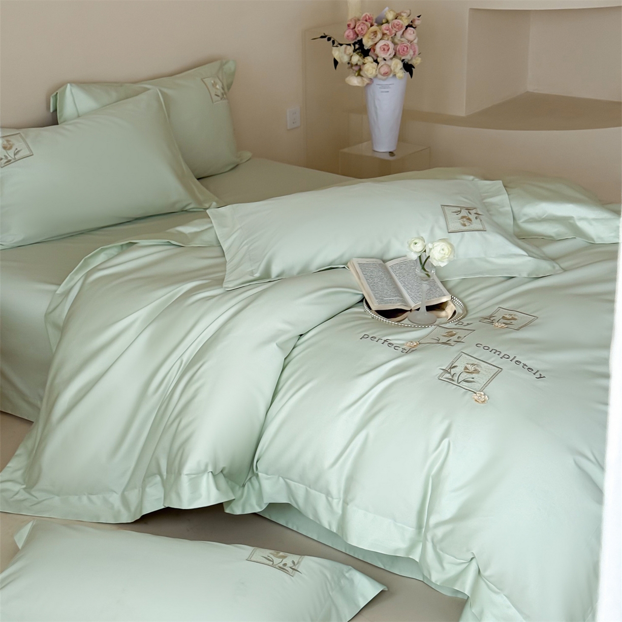 91家纺网 家纺一手货源 找家纺 泽西 2026新品刺绣50s双股全棉长绒棉宽边四件套-花栖 花栖-清新绿【控价358-378】
